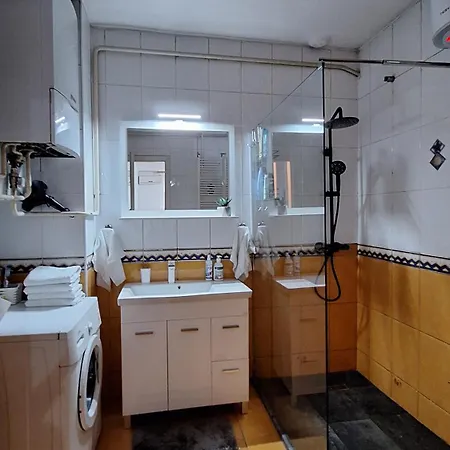 Aya Rejana Apartamento Saraievo