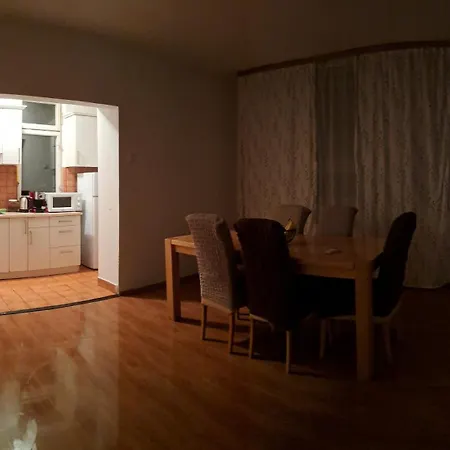 Appartamento Aya Rejana