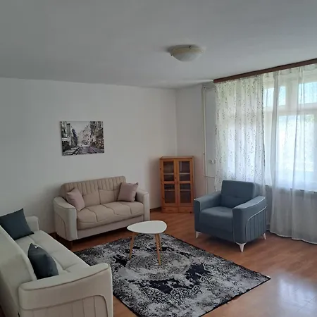 Aya Rejana
