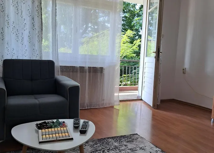 Appartamento Aya Rejana *