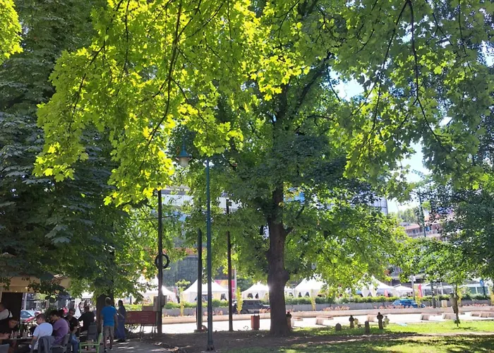 アパート Aya Rejana