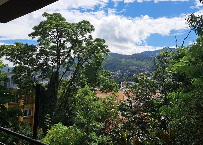 Aya Rejana アパート サラエヴォ